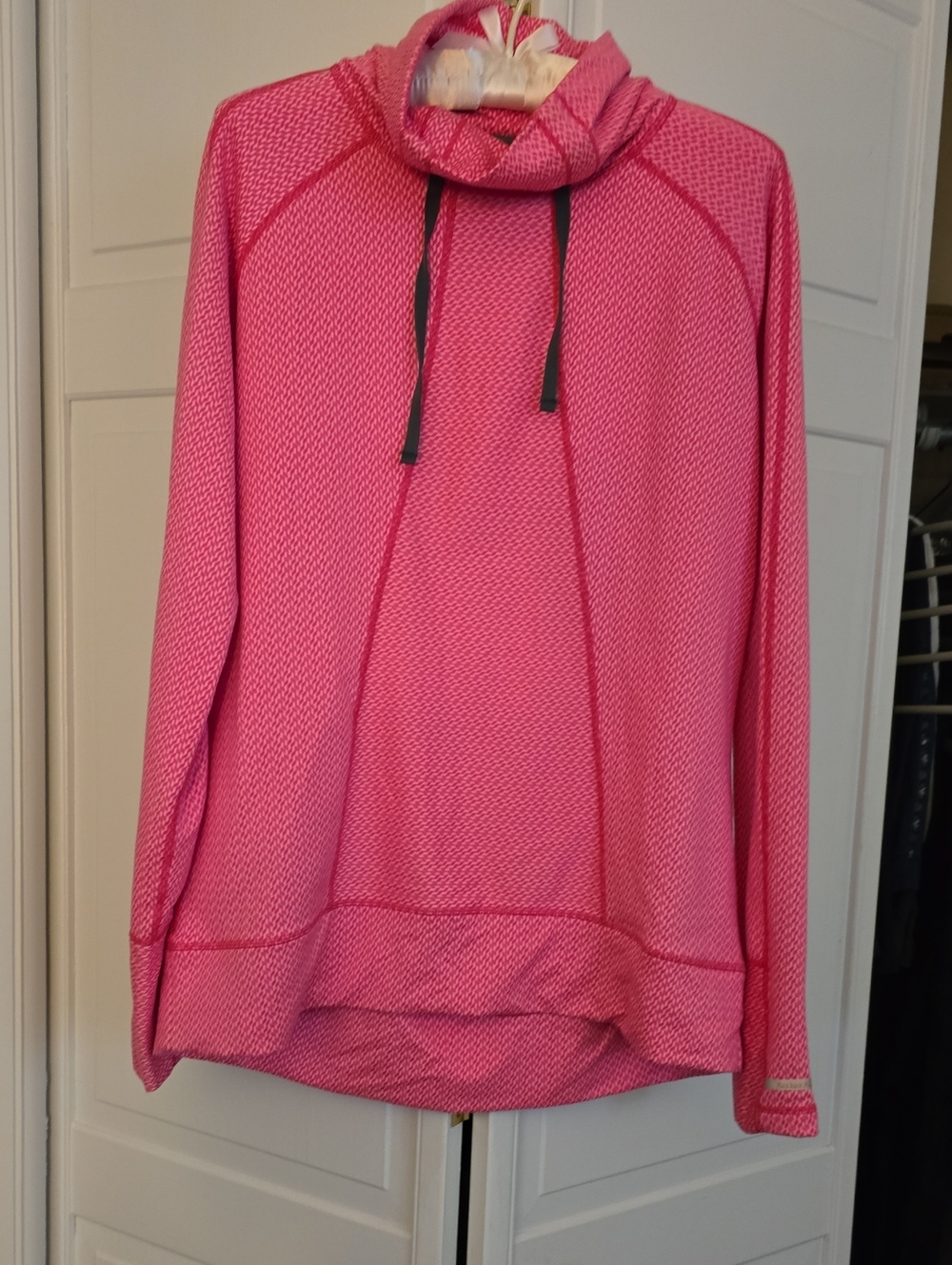 Avalanche Pink Women's Xl Pullover Cowl Neck Performance Pullover